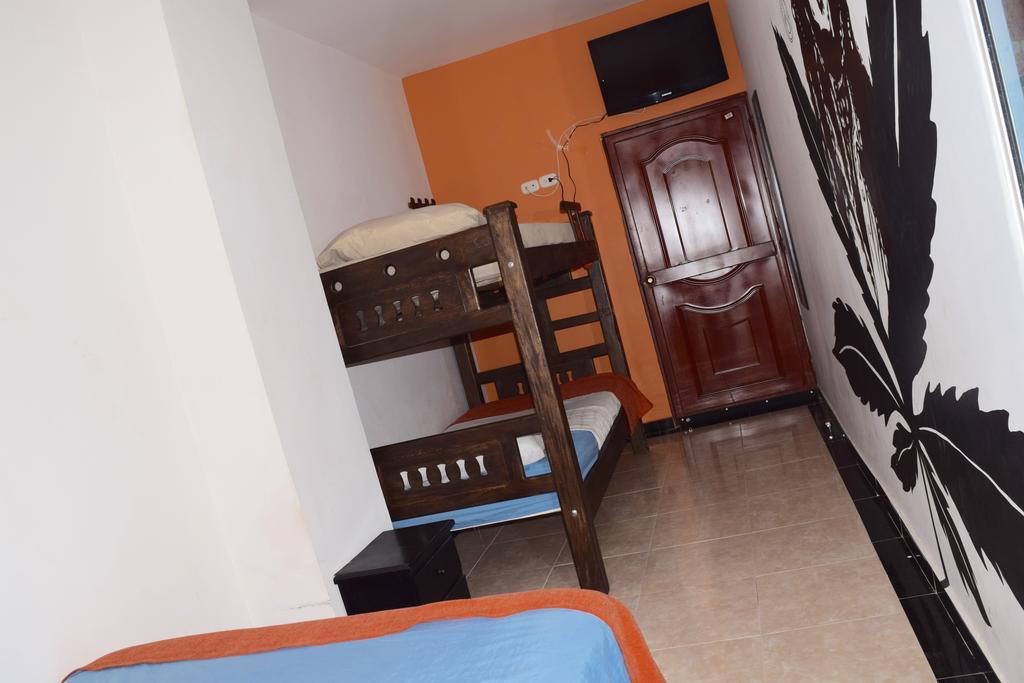 Zleeping Hostel Santa Marta  Zimmer foto