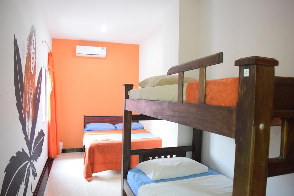 Zleeping Hostel Santa Marta  Zimmer foto